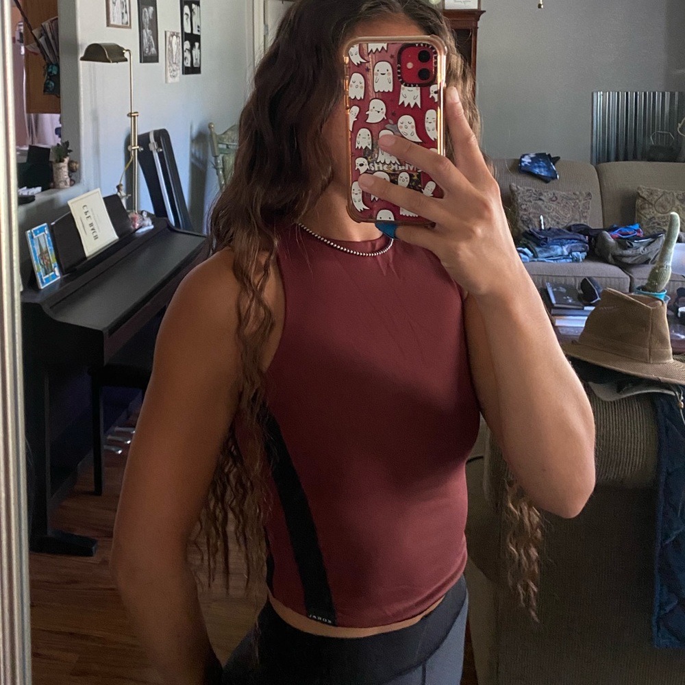 Koral workout crop